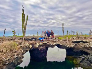 1 tour los túneles galapagos -min